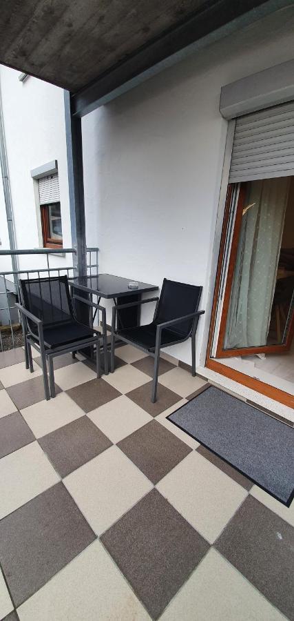 Outletcity Ferienwohnung - Apartment 4 Metzingen  Esterno foto